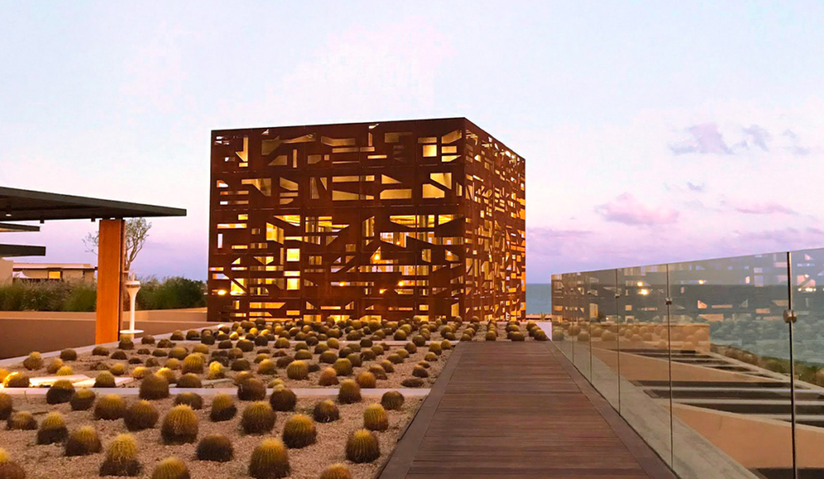 Metal and good wine; Corten steel, an ode to old age